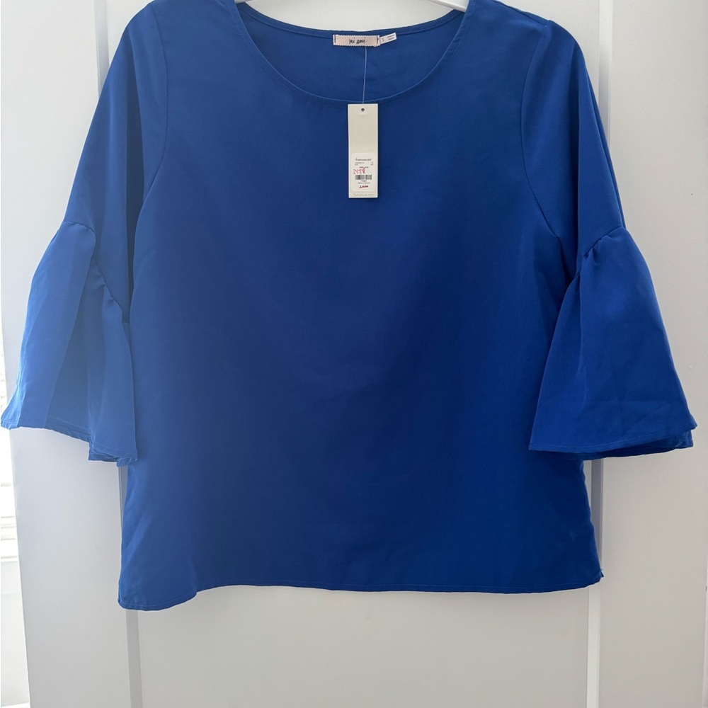 Francesca size small shirt. NWT